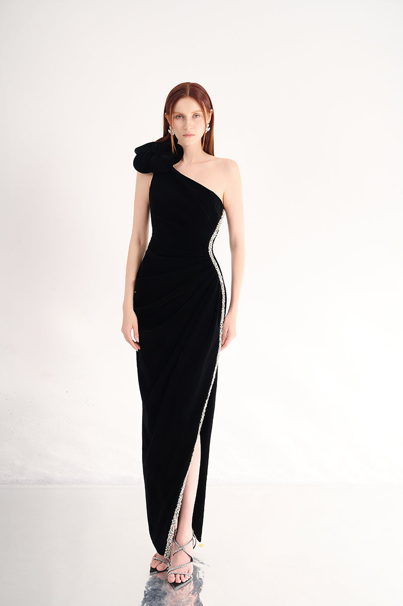 ONE SHOULDER VELVET BODY DRESS WITH FLORAL DETAILS - CULT MIA