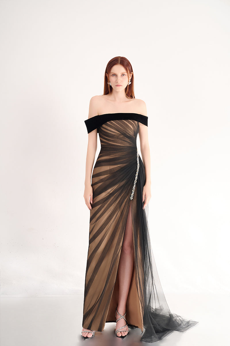 OFF SHOULDER ORGANZA MAXI DRESS IN BLACK