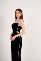 Black velvet body dress with stone details, featuring a maxi dress design from Happy Clothing.