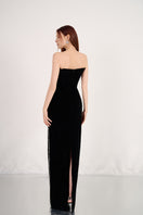 Black velvet maxi dress with stone embellishments from Happy Clothing, featuring a fitted silhouette and elegant design.