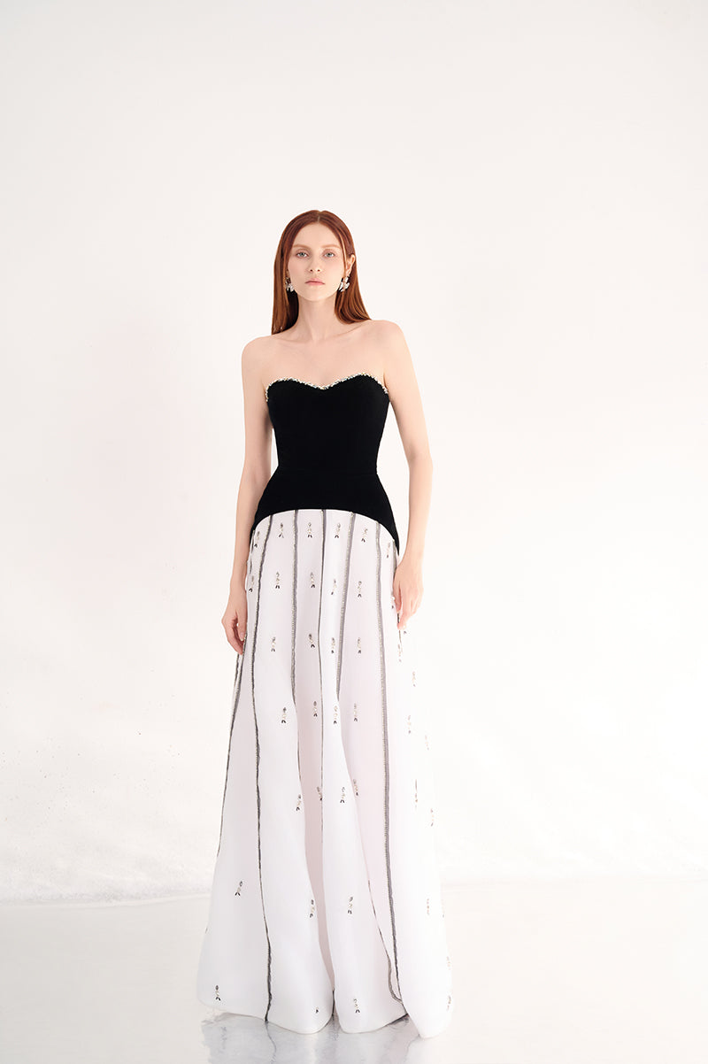 BLACK AND WHITE STRAPLESS MAXI DRESS