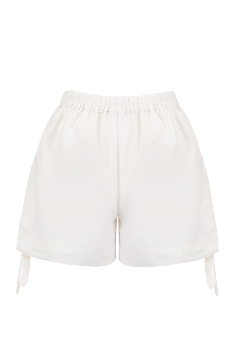 SHORTS WITH TIES IN PEARL WHITE - CULT MIA