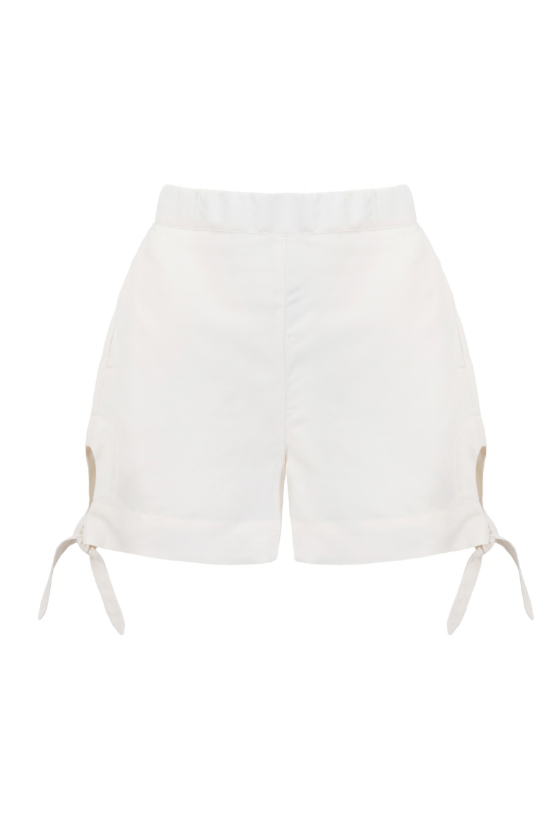 SHORTS WITH TIES IN PEARL WHITE - CULT MIA