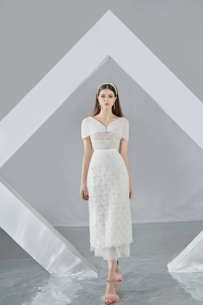KENNA WHITE CAPE SLEEVED ORGANZA MIDI DRESS - CULT MIA