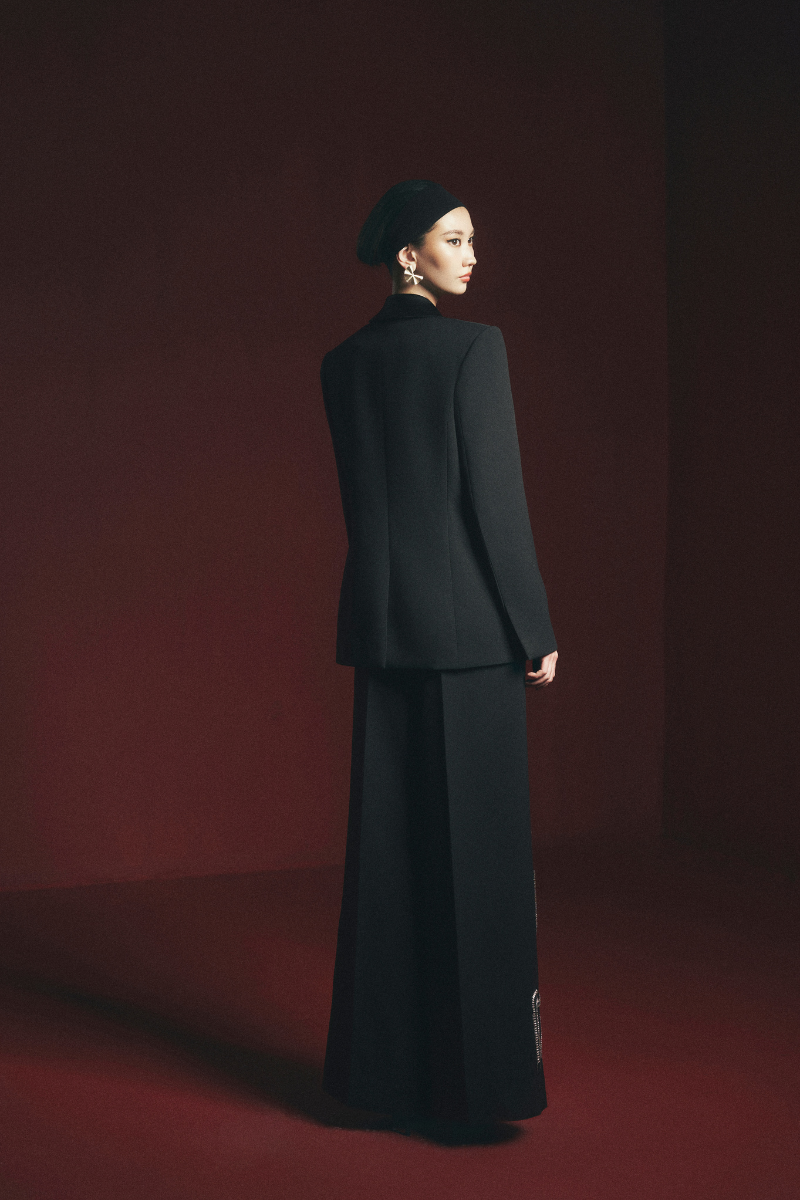 Black Maison Des Copains Grayson straight wide-leg floor-length pants displayed on a hanger.