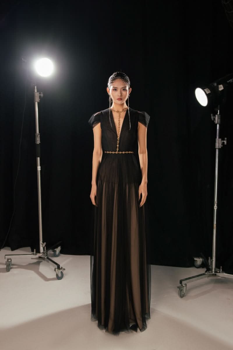 BLACK PLEATED PUFFY SLEEVED MESH MAXI DRESS | CULT MIA | HAPPY CLOTHING BLACK PLEATED PUFFY SLEEVED MESH MAXI DRESS | CULT MIA | HAPPY CLOTHING