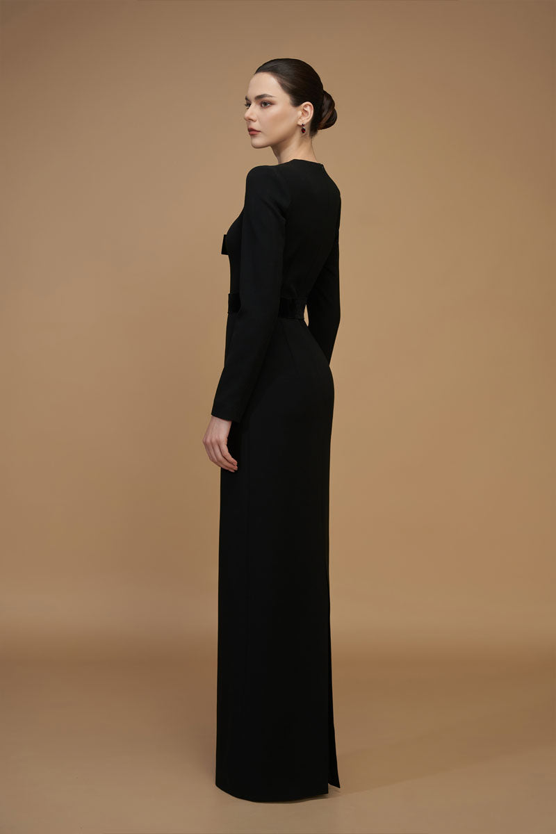 Black crepe de chine and velvet gown with V-neckline and long sleeves by I.H.F, elegant evening dress.