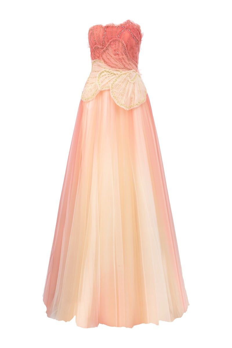 Elegant tulle layered maxi dress by Tracy Studio, featuring flowing fabric and a stylish silhouette.