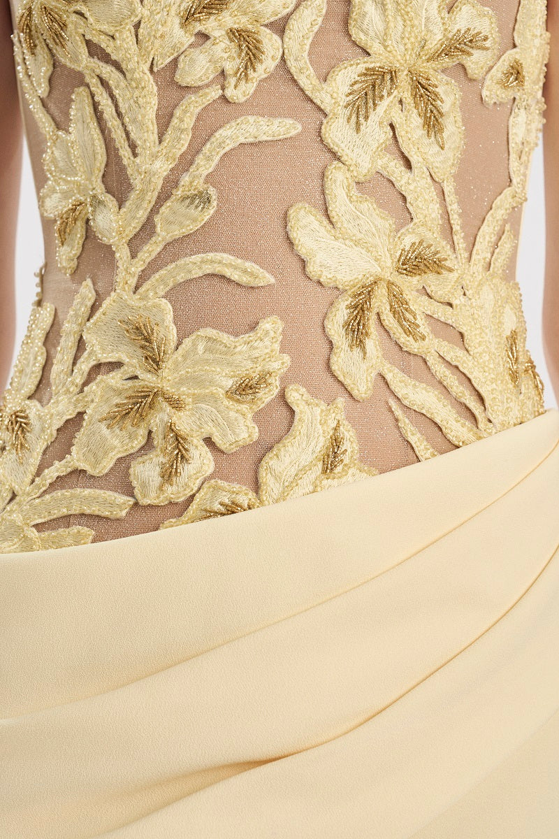 Yellow viscose matte maxi dress by Tracy Studio, featuring a flowing design and elegant silhouette.