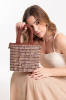 Mara Brazil VIDA brown top handle bag with sleek design, featuring a structured shape and elegant wooden handle.