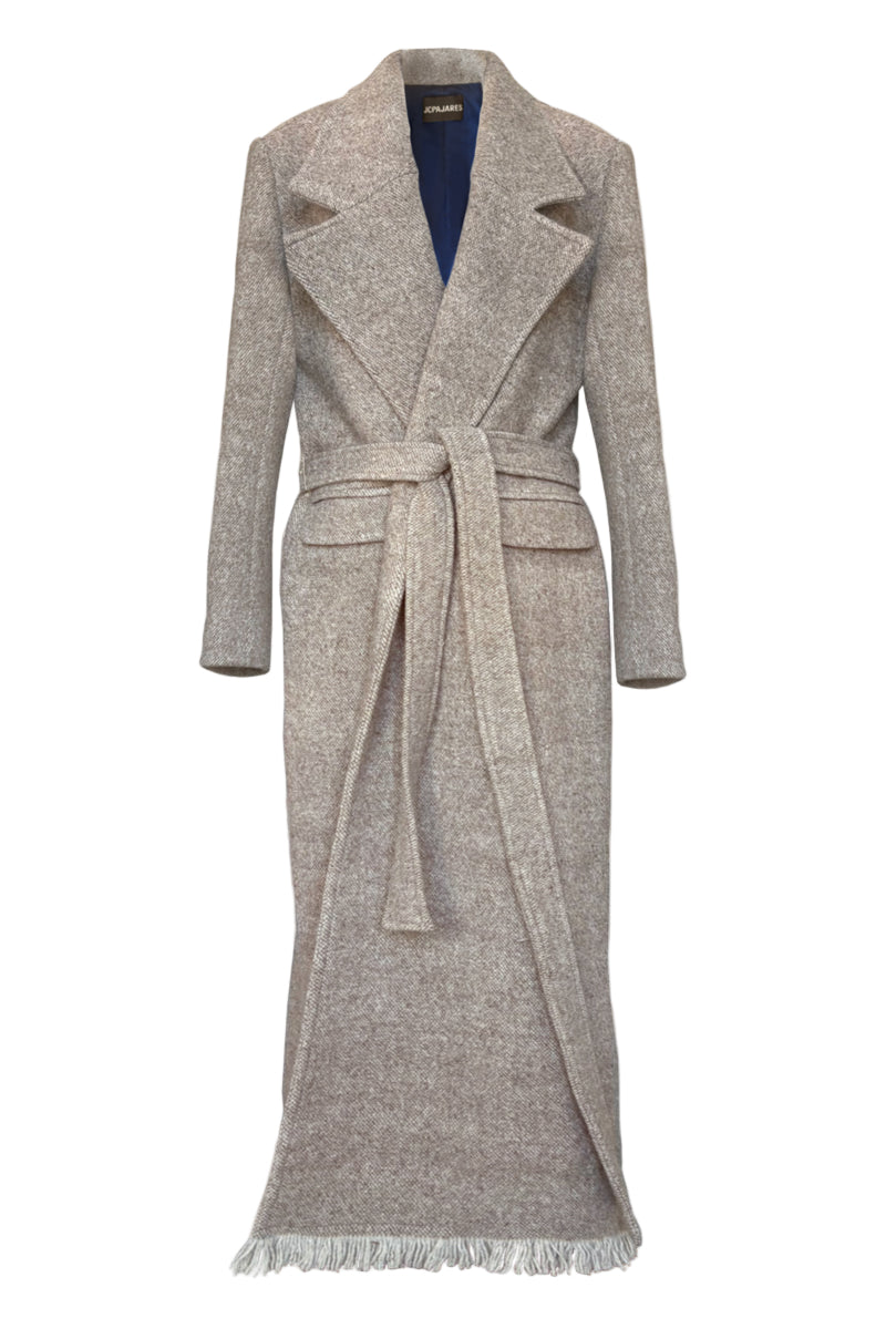JC Pajares virgin wool coat, stylish and warm, featuring a classic design with tailored fit and cozy fabric for cold weather.