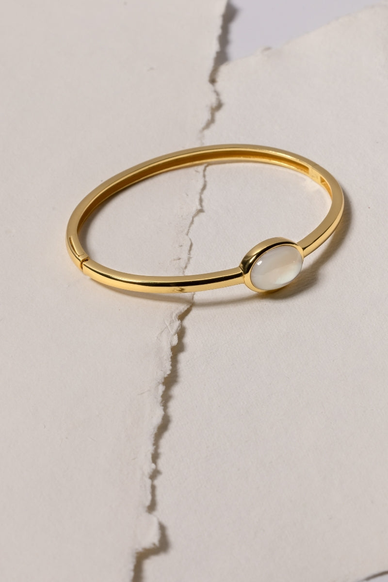VENUS BANGLE IN YELLOW GOLD VERMEIL