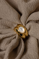 Sara Shala Venus double ring in yellow gold vermeil, featuring two elegant interconnected rings with a polished finish.