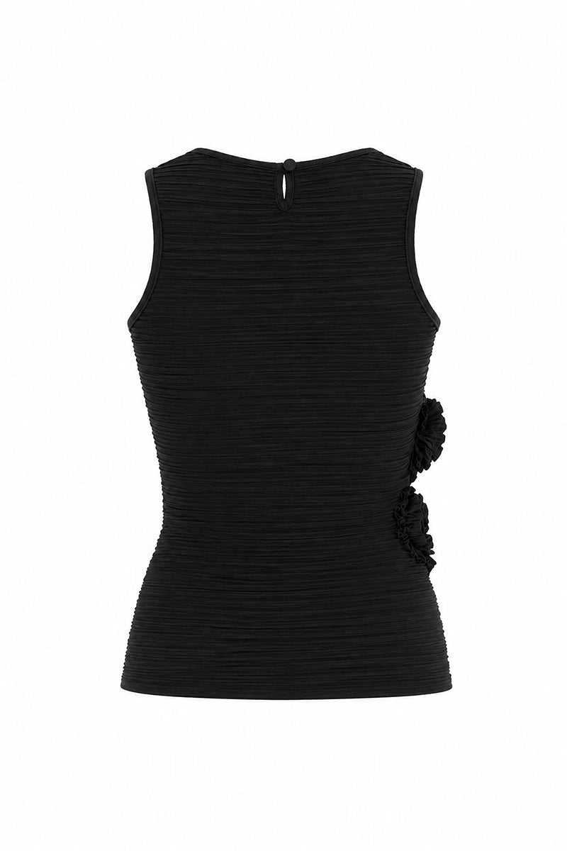 Maylé Vásquez VIENTO TOP featuring lightweight fabric, stylish design, and a modern fit, perfect for casual wear.