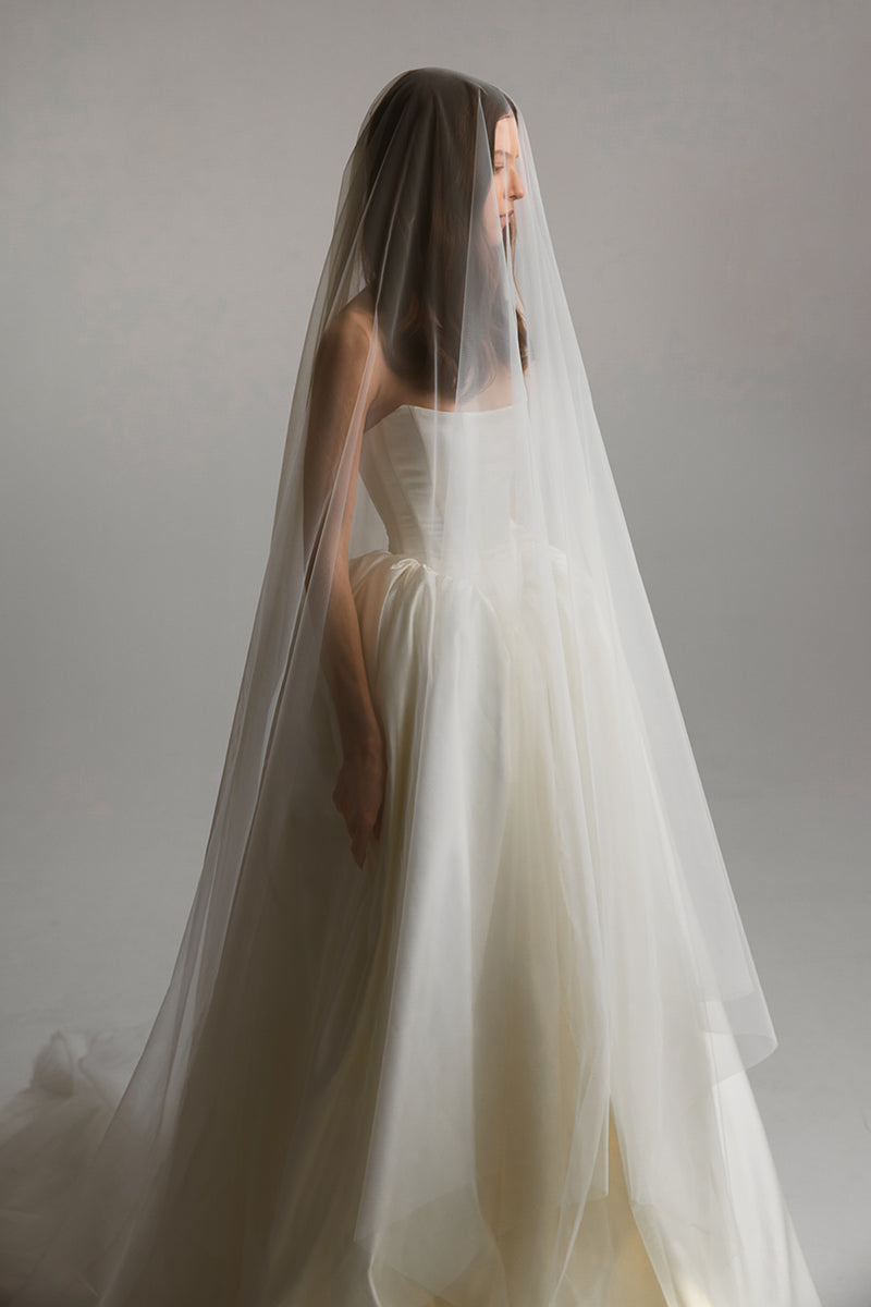 ETERNA DRESS SATIN IN OFF-WHITE - CULT MIA