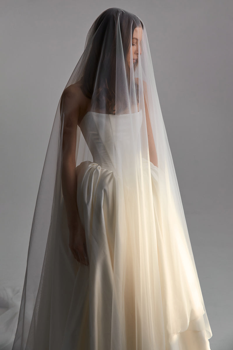 ETERNA DRESS SATIN IN OFF-WHITE - CULT MIA