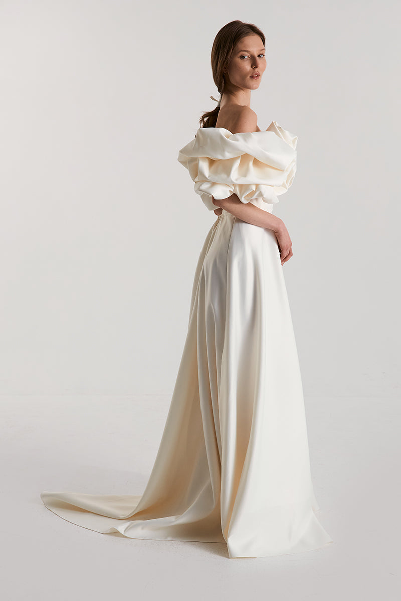 MERINGUE DRESS SILK IN OFF-WHITE | CULT MIA | Monetre MERINGUE DRESS SILK IN OFF-WHITE | CULT MIA | Monetre