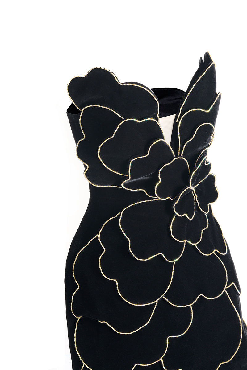 Black velvet V-neck petal strapless gown by Happy Clothing, featuring a flowing silhouette and elegant design.