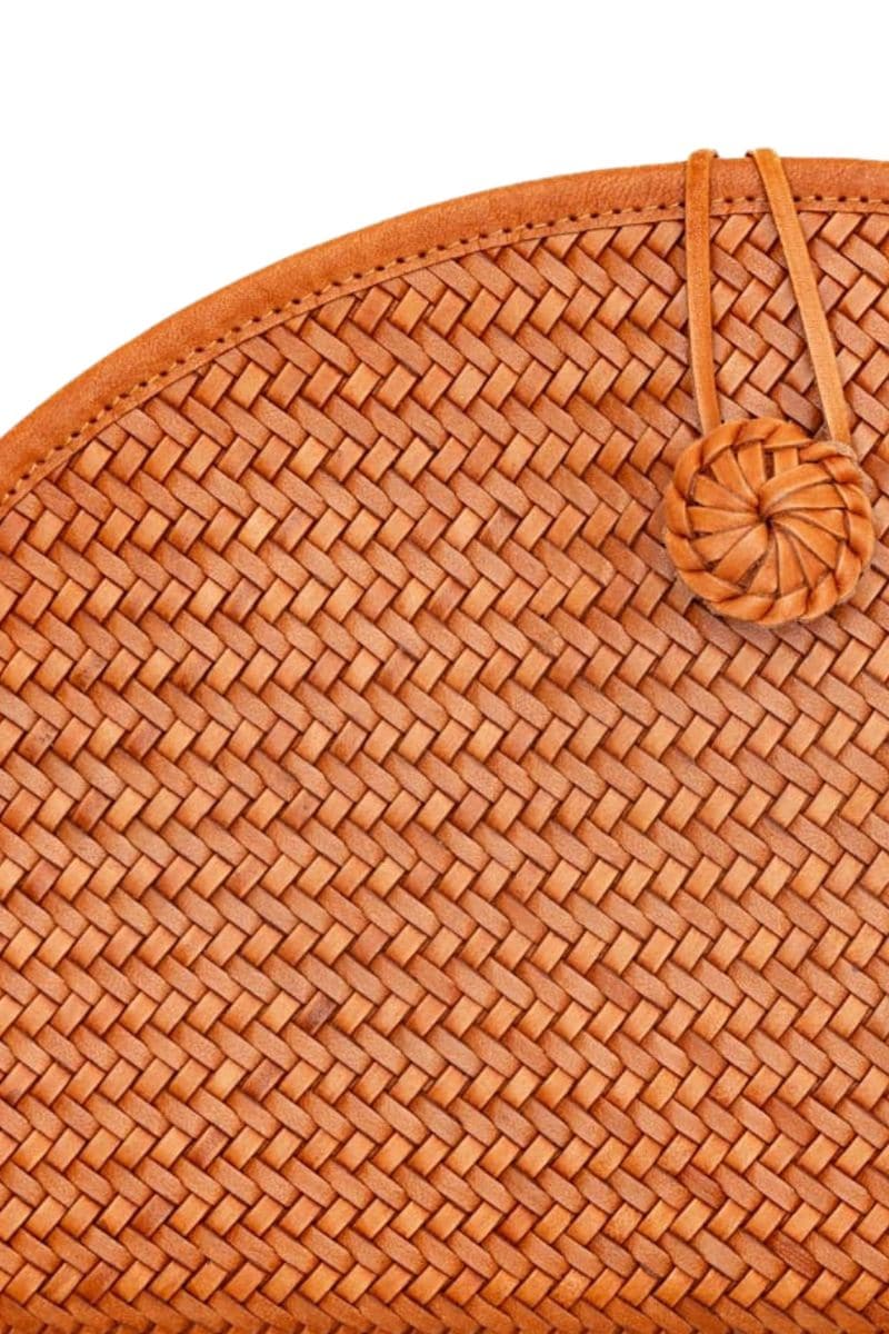 TAN LA BARCA LEATHER CLUTCH | Adriana Castro | CULT MIA