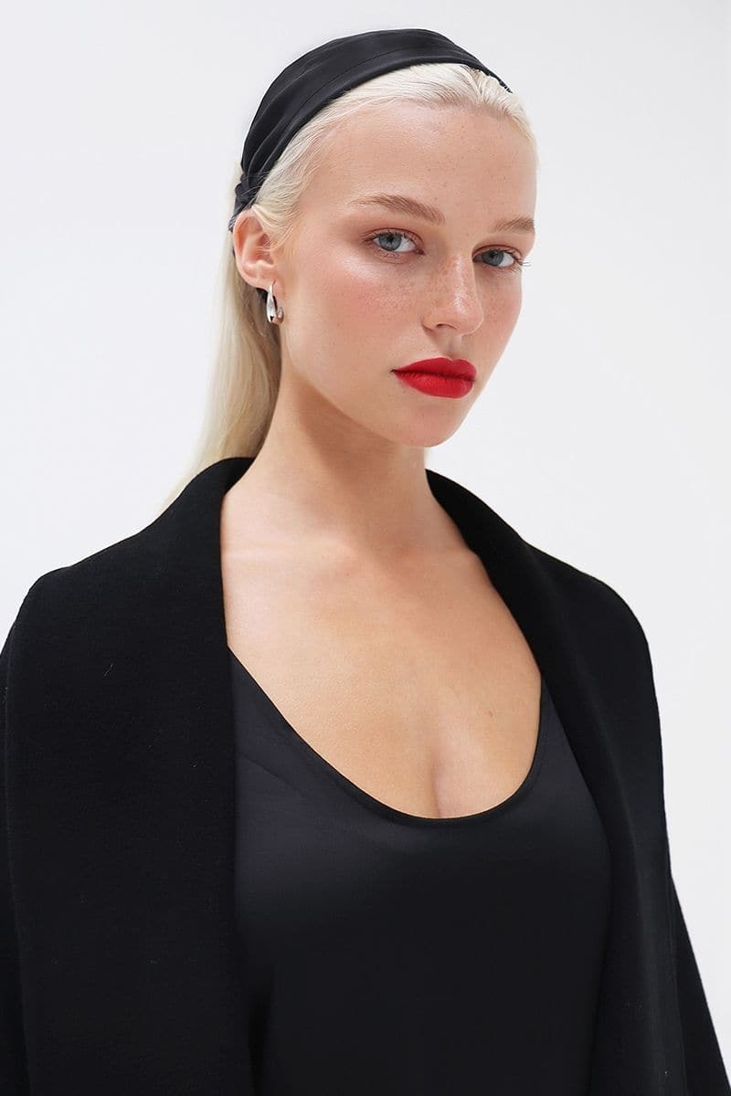 Aethera Claudine Nero silk headwrap set with rose and crimson colors, featuring elegant hair accessories for stylish hair styling.