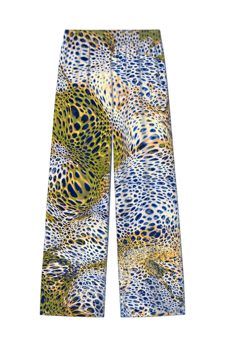 Amel Batita GIO MOUSSARD silk pants featuring a relaxed fit and elegant design, shown in a stylish, natural pose.