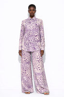Amel Batita Parm Moussard silk shirt paired with matching pants, showcasing elegant and smooth fabric with a tailored fit.