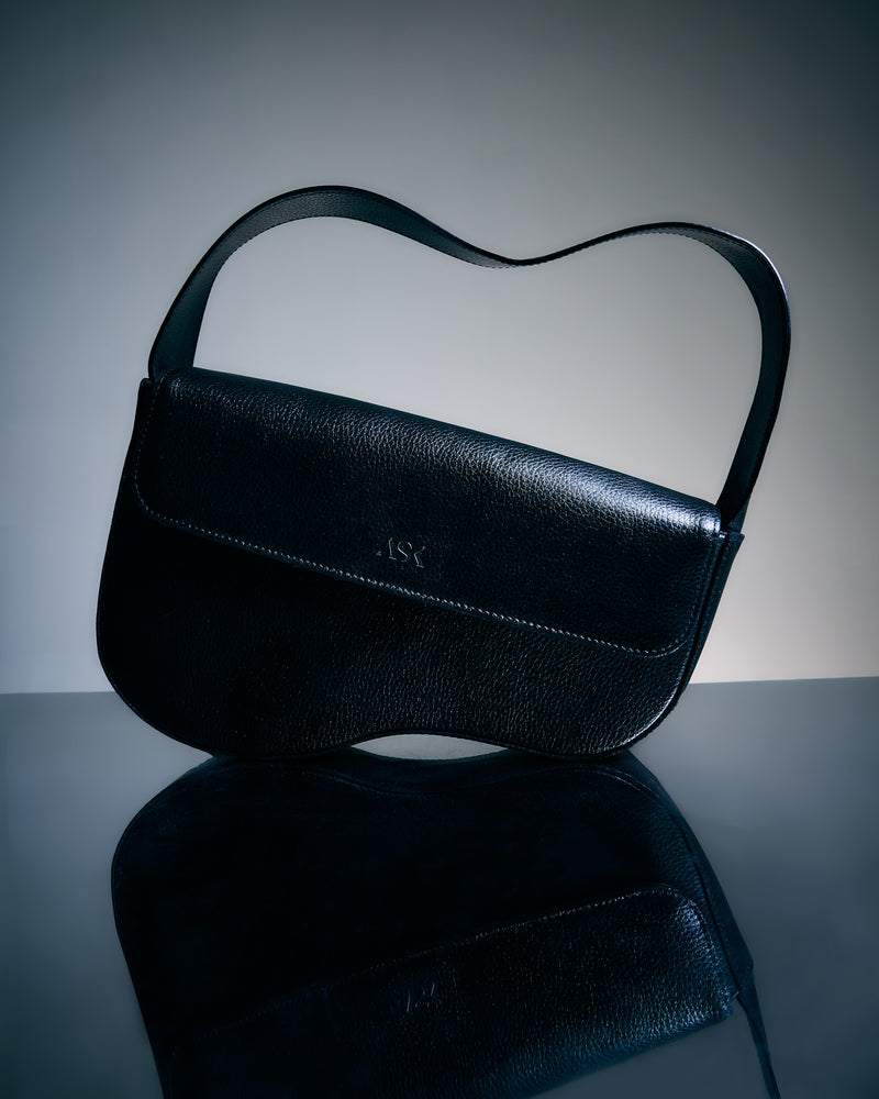 CLOVER BLACK HANDBAG - CULT MIA