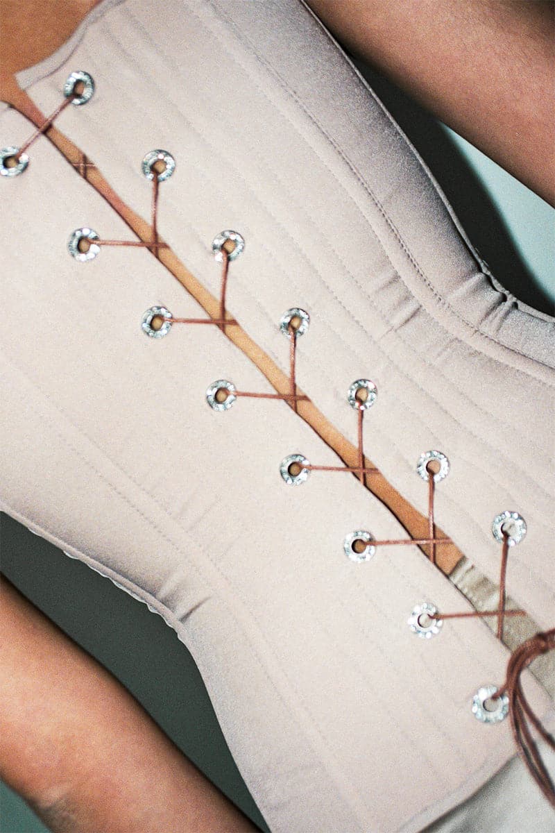 VICTORIAN CORSET IN NUDE - CULT MIA