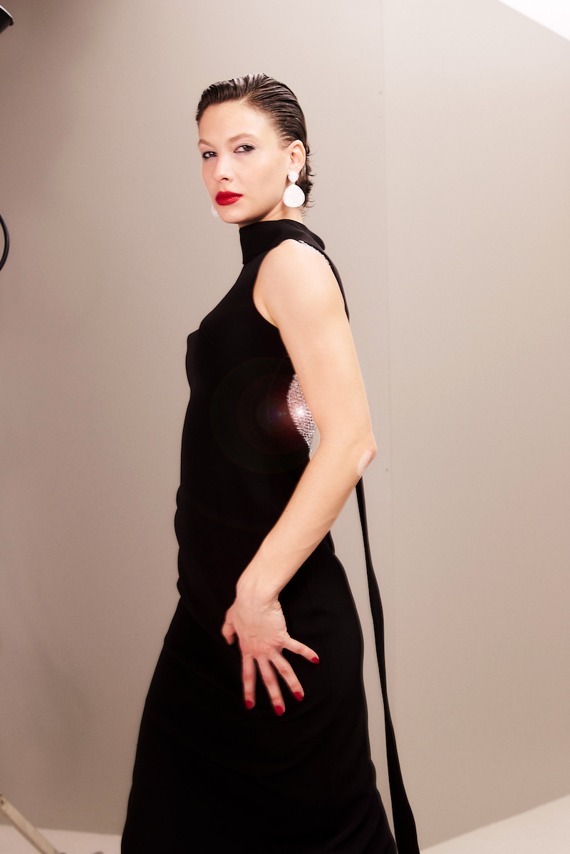 DAZZLING CRYSTAL-ADORNED BACK EVENING GOWN - CULT MIA