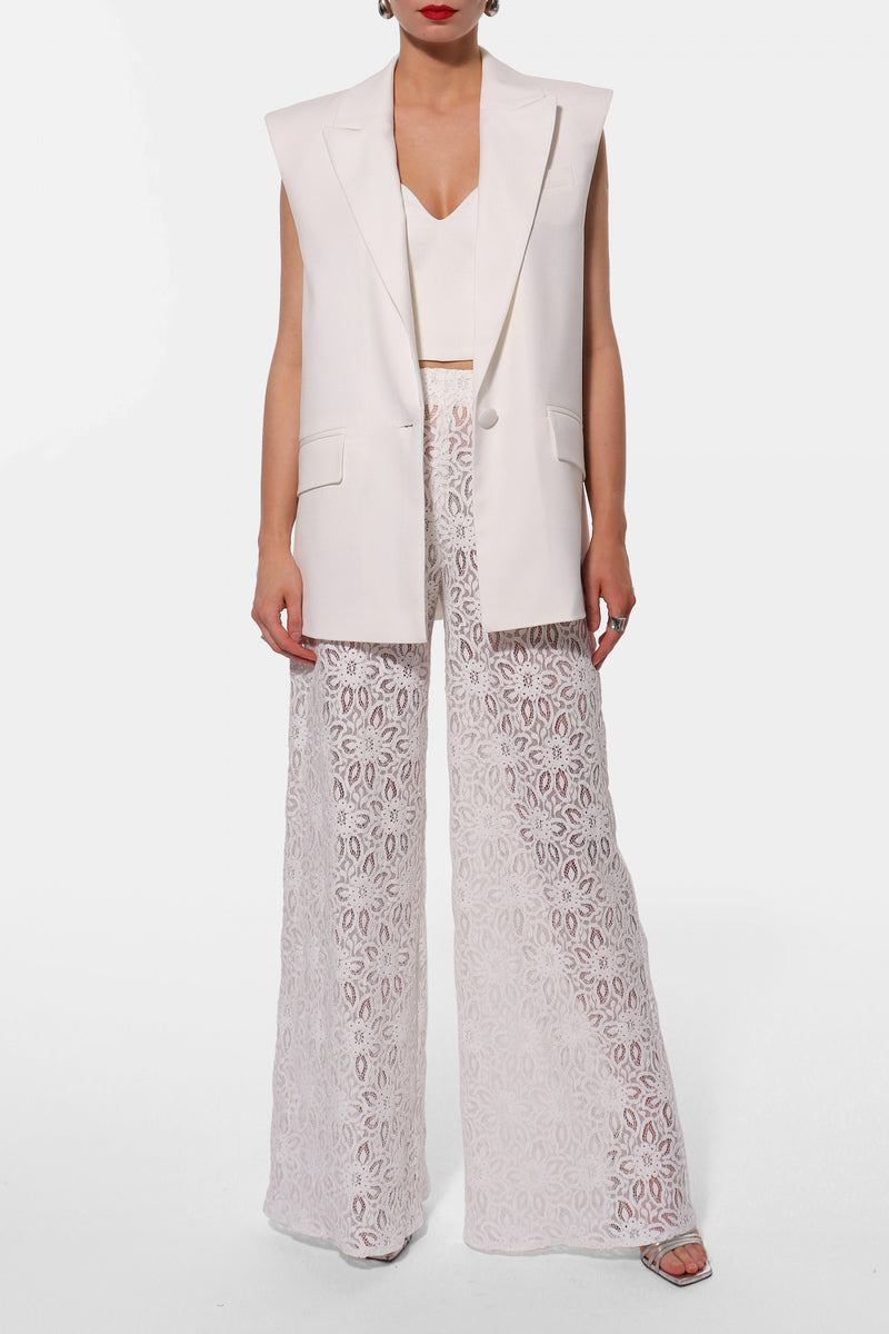 AGGI by Halewski Ursula Off White vest, stylish women's top with a sleek design, displayed on a neutral background.