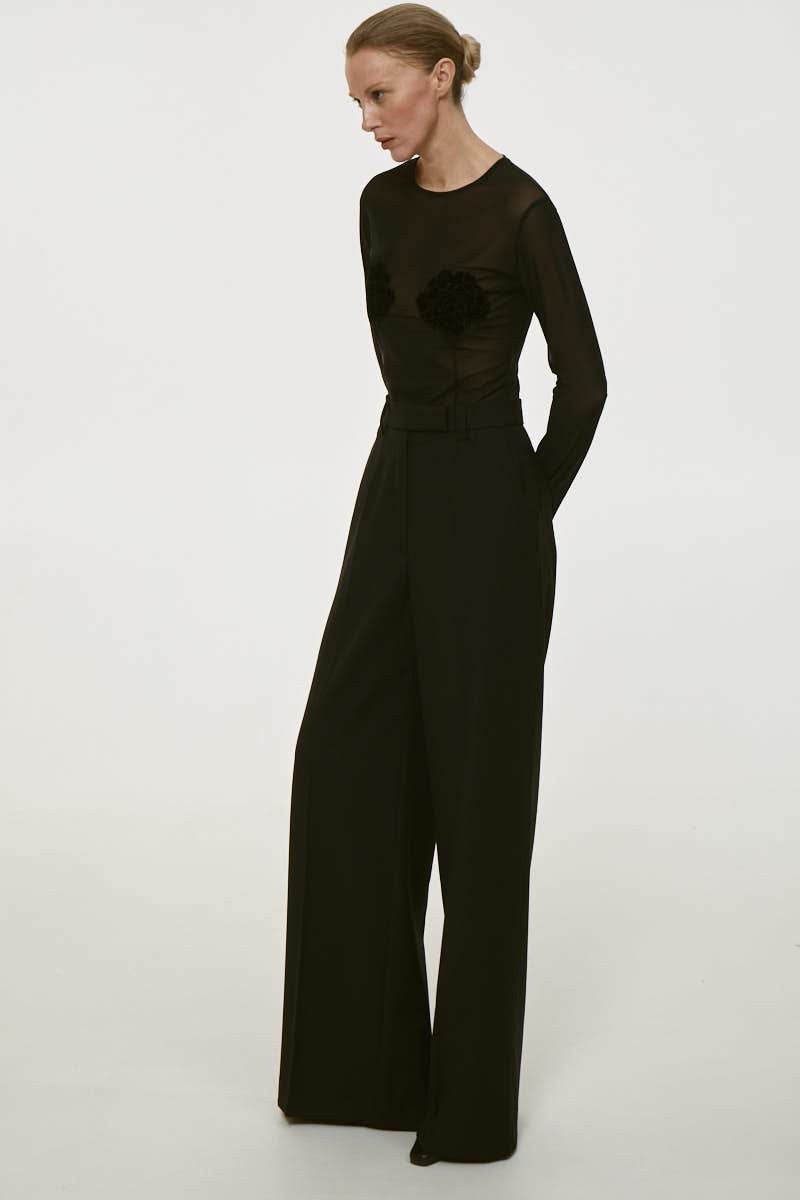 BLACK LONG SLEEVE EMBROIDERED TOP - CULT MIA