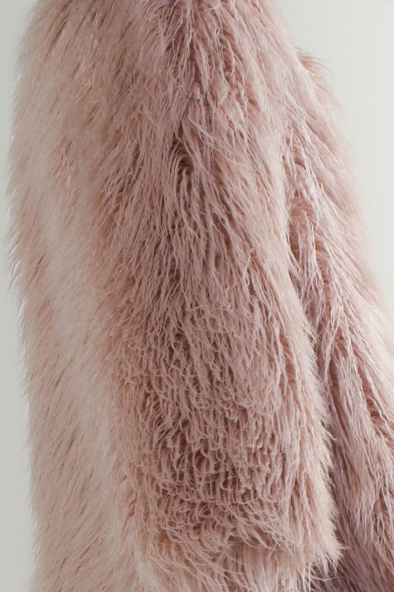 FLUFFY LIGHT PINK FAUX FUR COAT | Fortini | CULT MIA