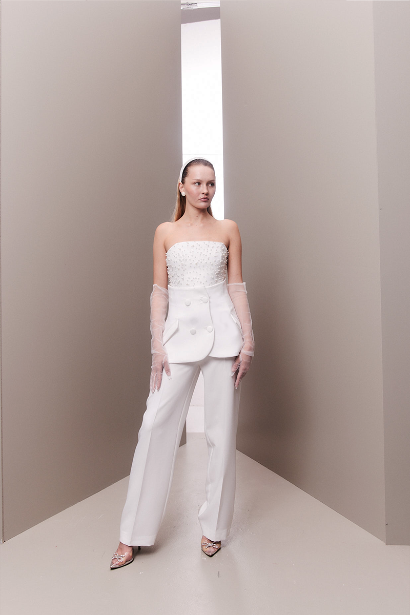 PEARL EMBELLISHED HOURGLASS BRIDAL THREE-PIECE SET - CULT MIA
