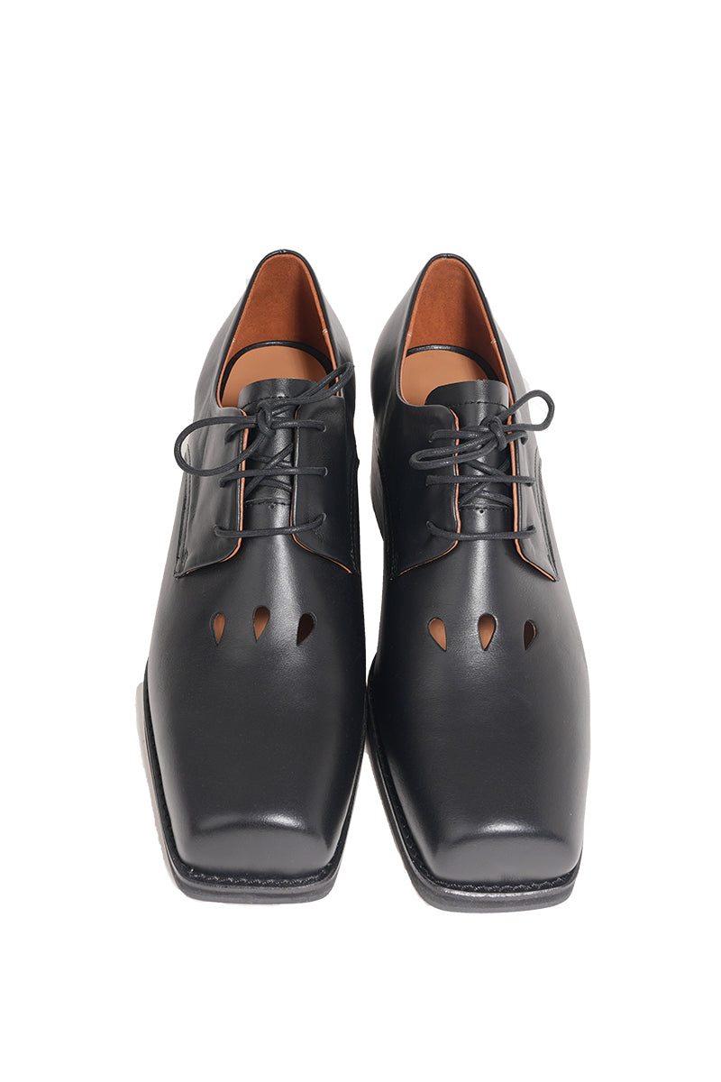 DROP DERBY BALLERINA TOE DETAIL IN BLACK - CULT MIA