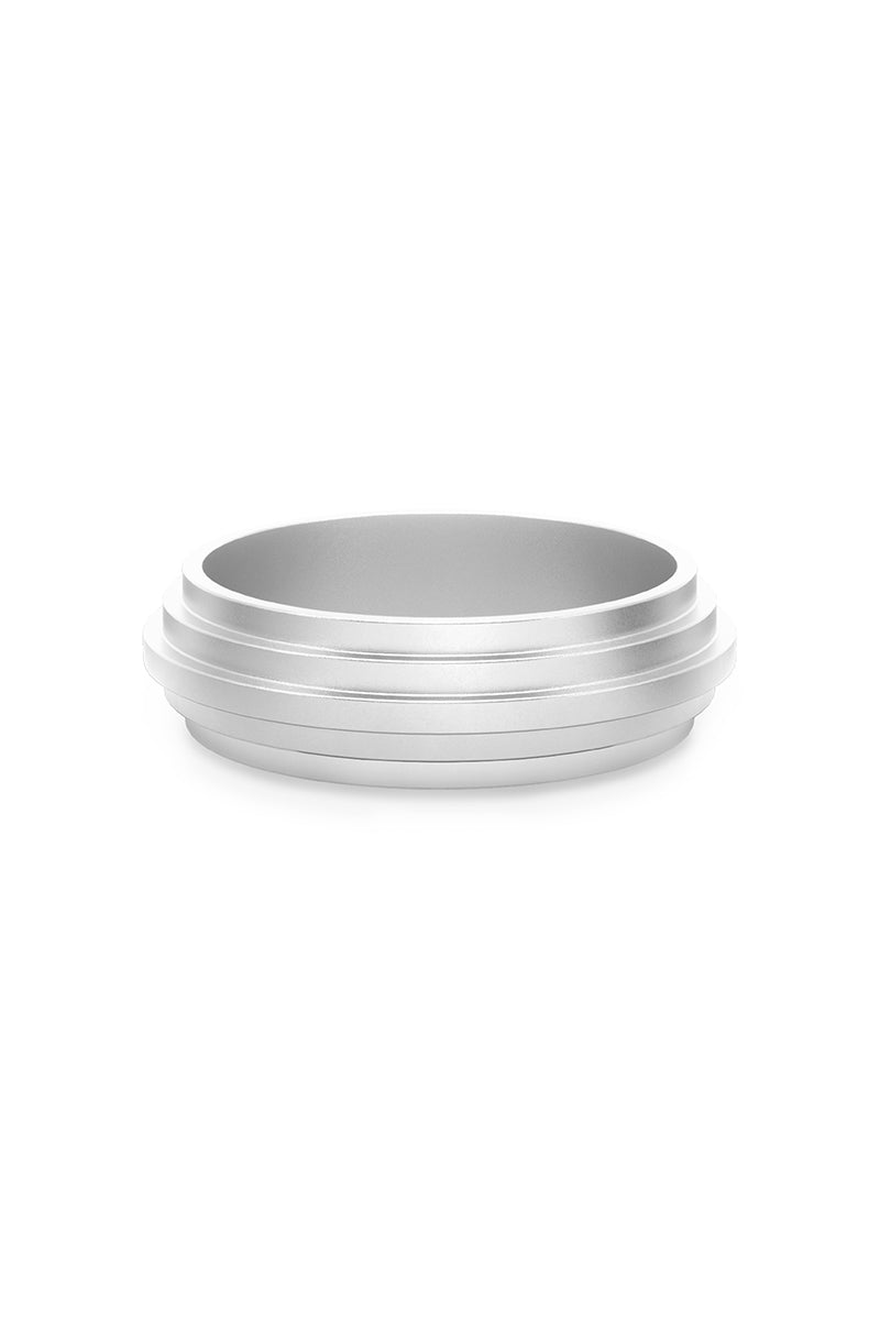 Matte platinum Huna band ring by EDXÚ, showcasing sleek design and fine craftsmanship, perfect for elegant wear.