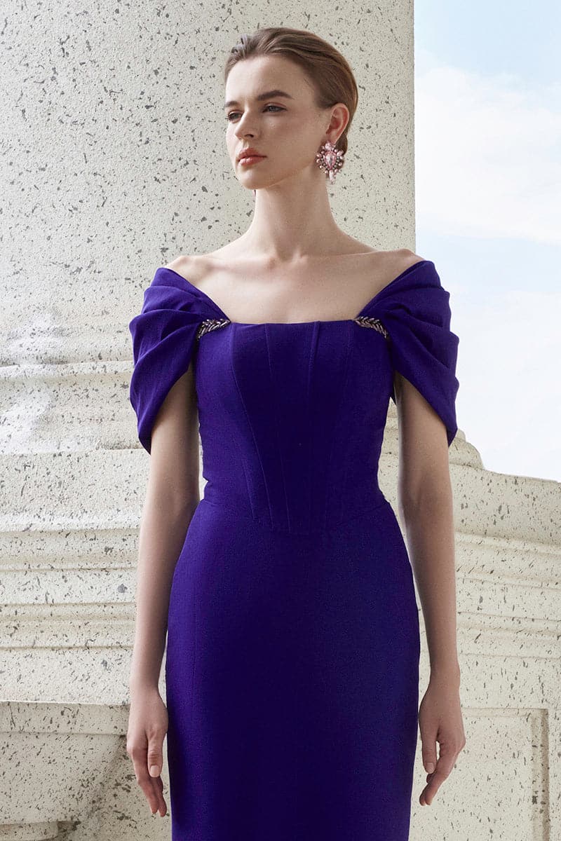 BUSTIER DRESS WITH OFF-SHOULDER SLEEVES | IHF | CULT MIA