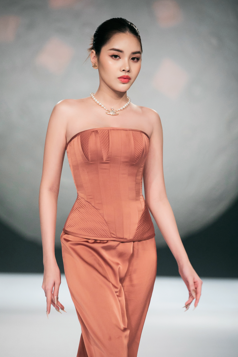 CORAL ORANGE SILKY TOP AND PANTS SET | CULT MIA | HACCHIC COUTURE CORAL ORANGE SILKY TOP AND PANTS SET | CULT MIA | HACCHIC COUTURE