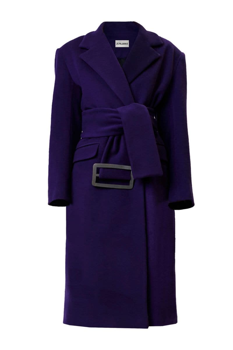 Oversize purple wool and cashmere coat by JC Pajares, showcasing a cozy, stylish winter outerwear design.