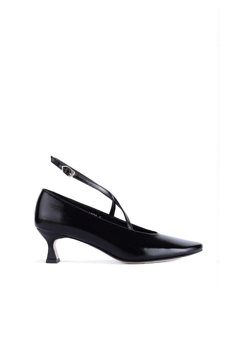 Black PISA X-strap heels by Je La Connais with open toes and ankle straps, stylish footwear for formal or casual occasions.