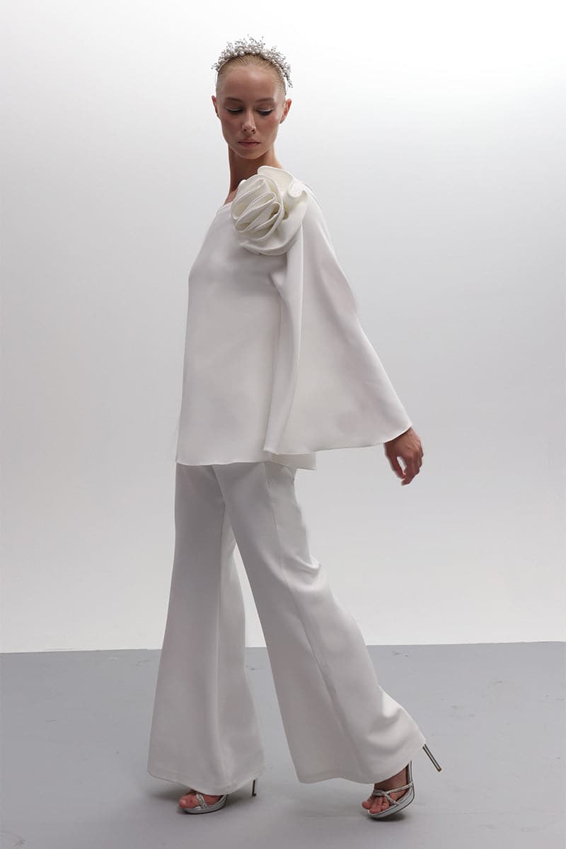 BOTANICAL ELEGANCE ONE-SHOULDER FLORAL TOP AND PANTS SET | Joanna Andraos | CULT MIA