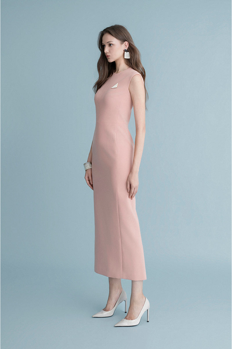 Pink LEKIEU Duisburg midi dress, flowing fabric and stylish design, shown on a model.