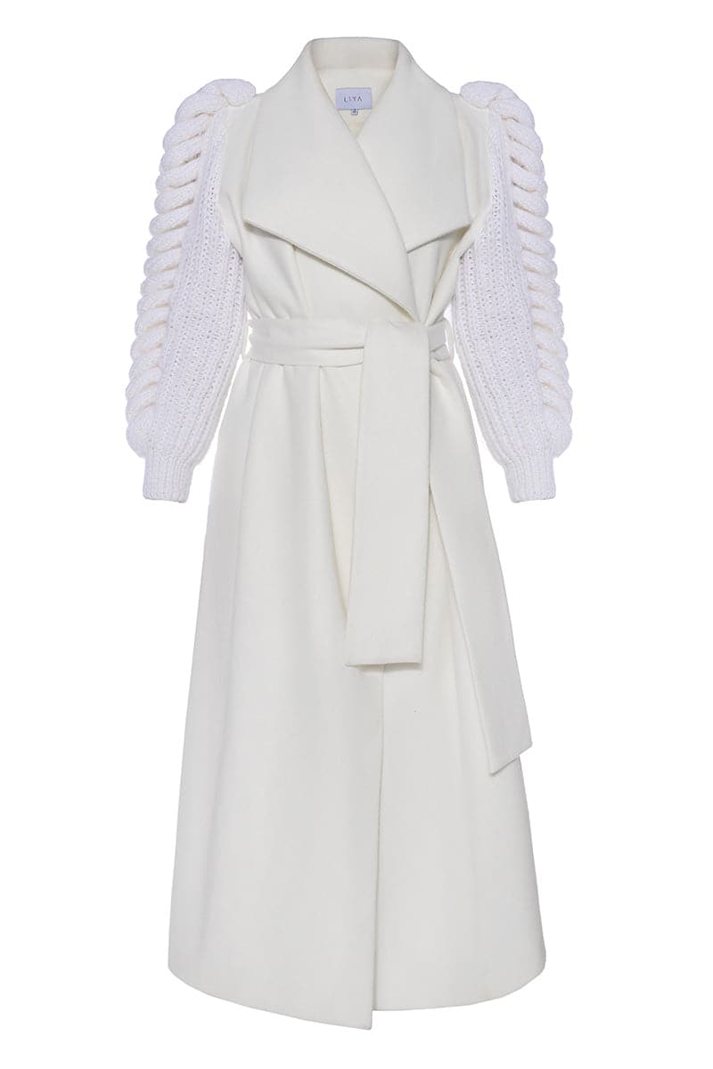 WHITE COAT WITH KNITTED SLEEVES | Liya | CULT MIA