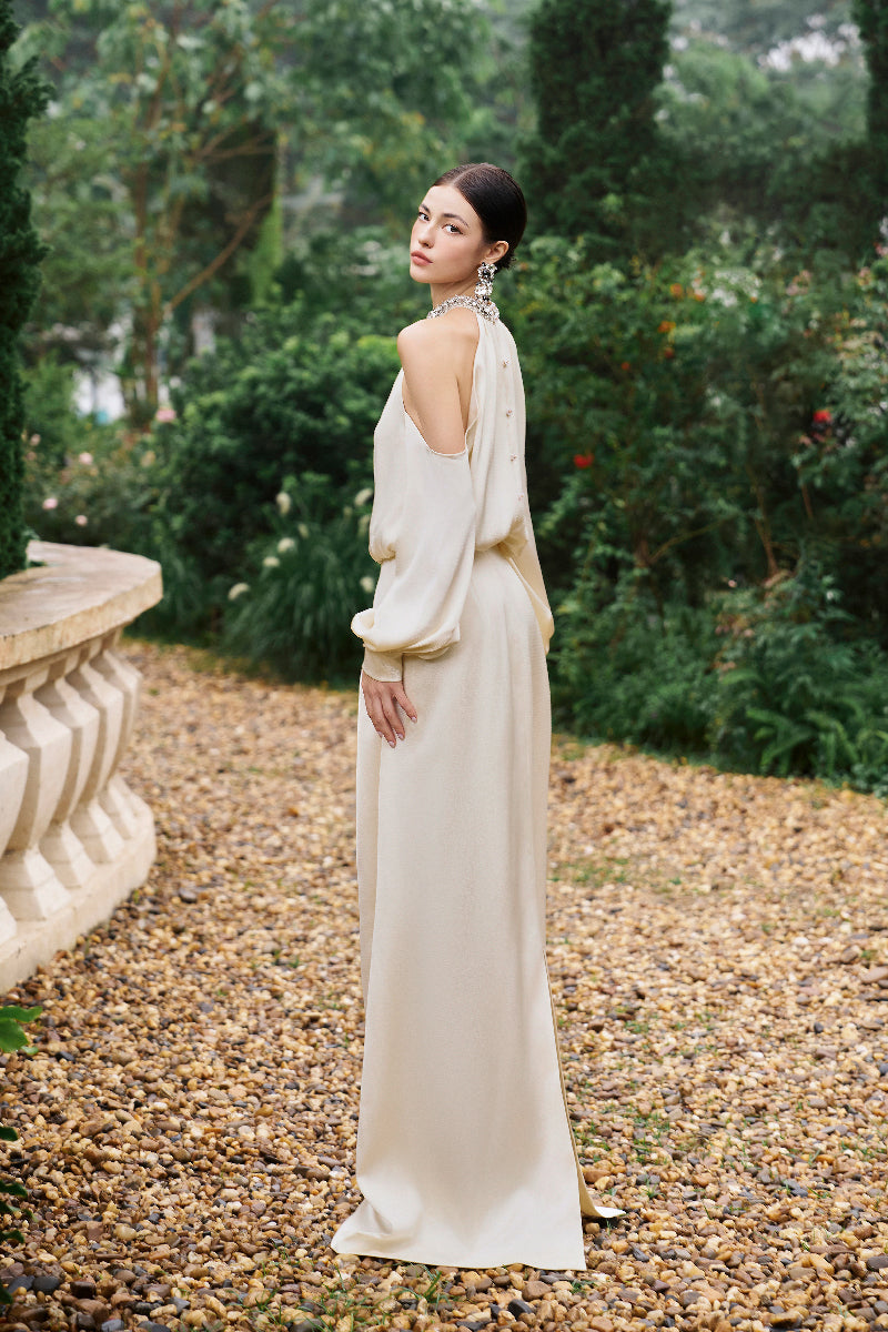ROUND NECKLINE GOWN WITH DRAPED WAIST DETAIL - CULT MIA