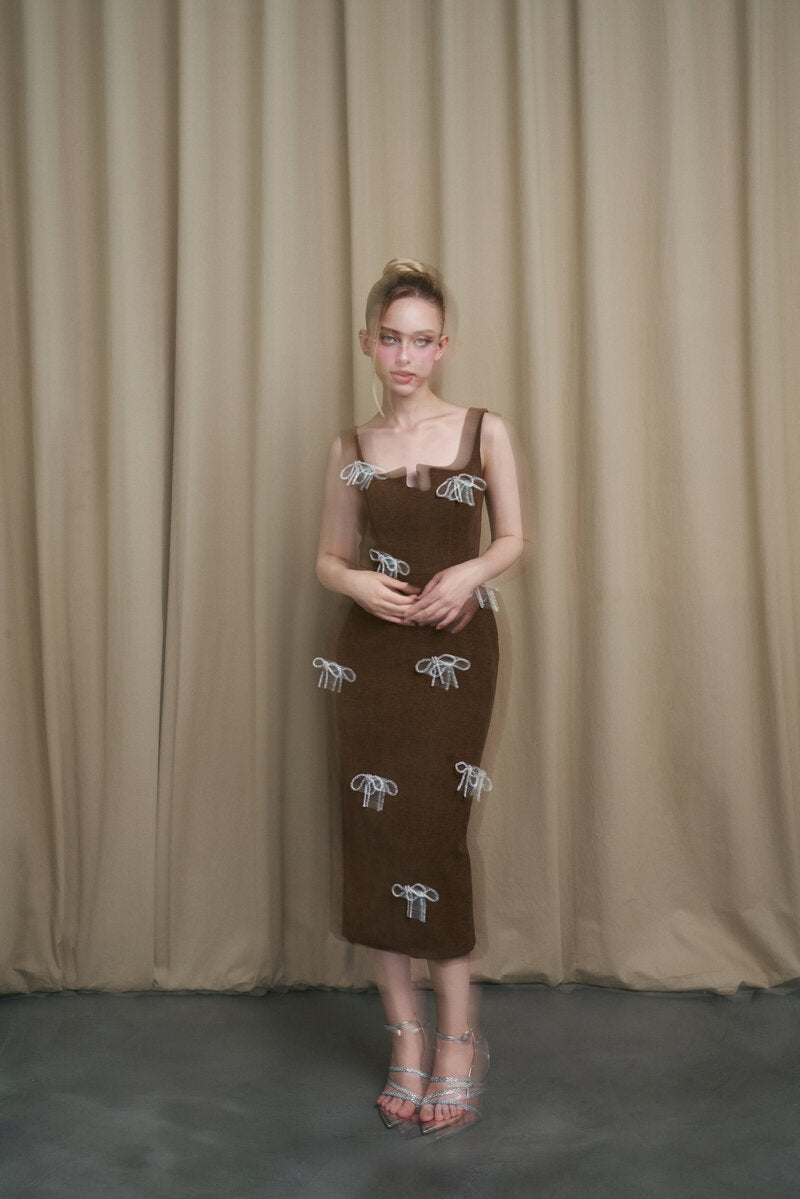 NOTCHED NECK BROWN VELVET MIDI DRESS | CULT MIA | HACCHIC COUTURE NOTCHED NECK BROWN VELVET MIDI DRESS | CULT MIA | HACCHIC COUTURE