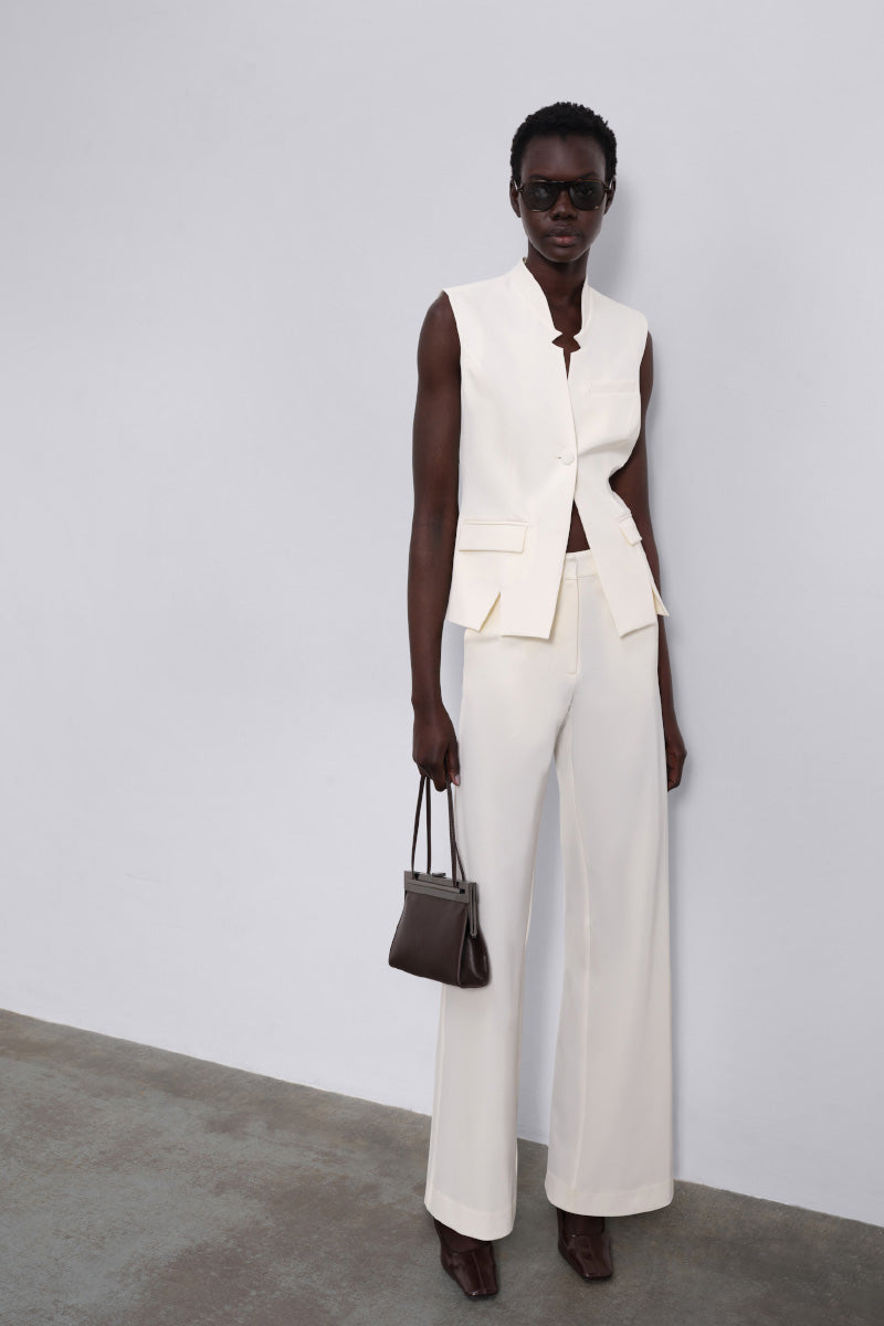 LORA TAILORED VEST IN WHITE