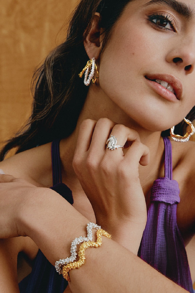 MEDUSA BRACELET IN GOLD - CULT MIA