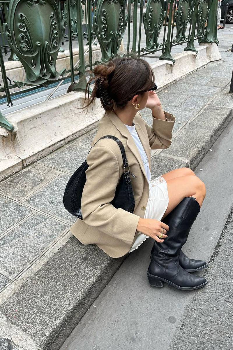 MOUNT BLACK BOOTS - CULT MIA