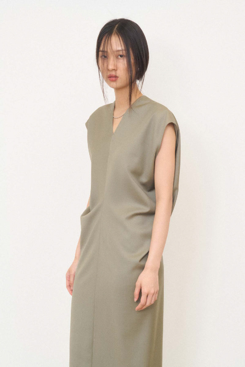 WRINKLED V-NECK DRESS IN GREEN - CULT MIA