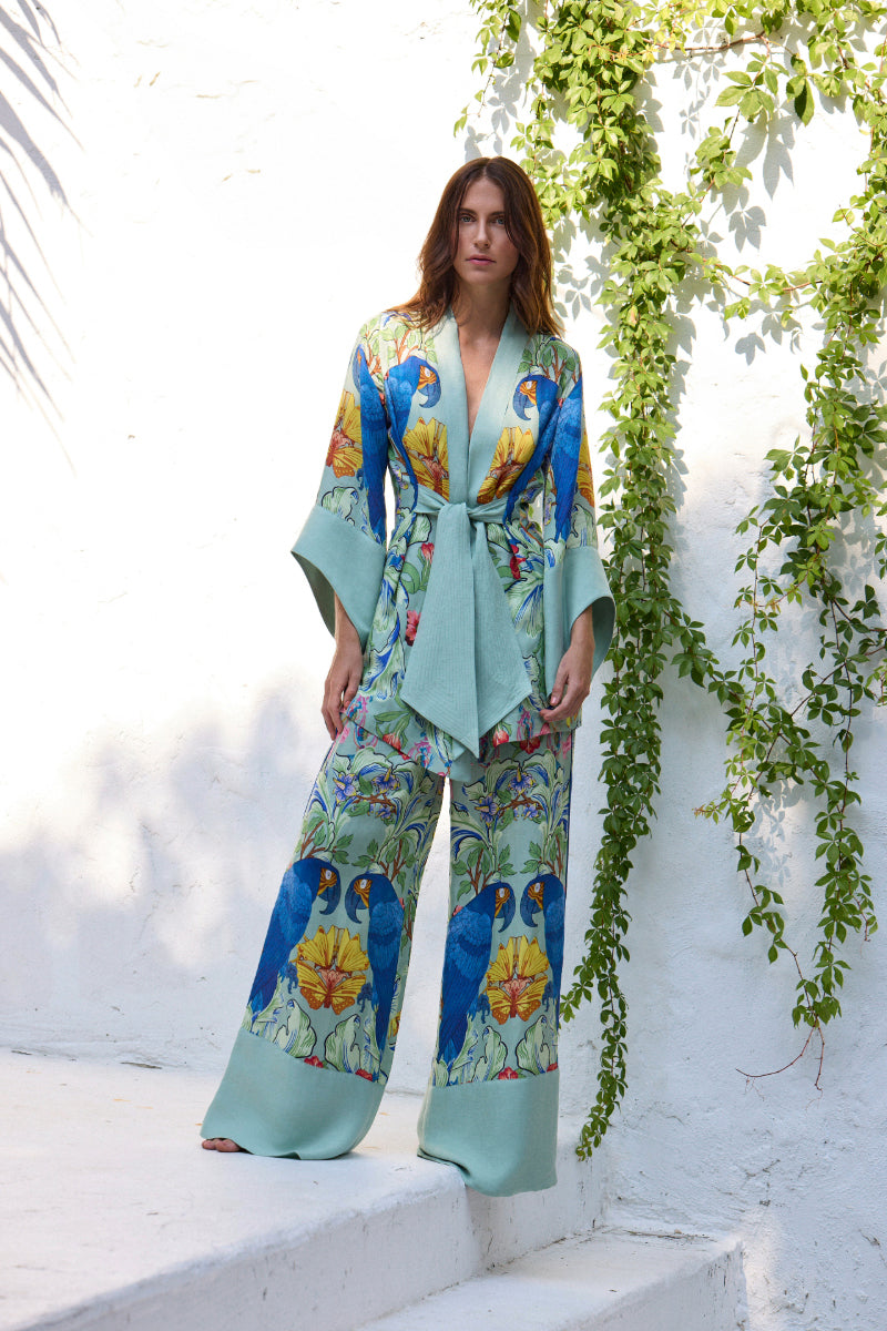 niLuu Carmen lounge pants in soft fabric, featuring a relaxed fit and elastic waistband for comfortable everyday wear.