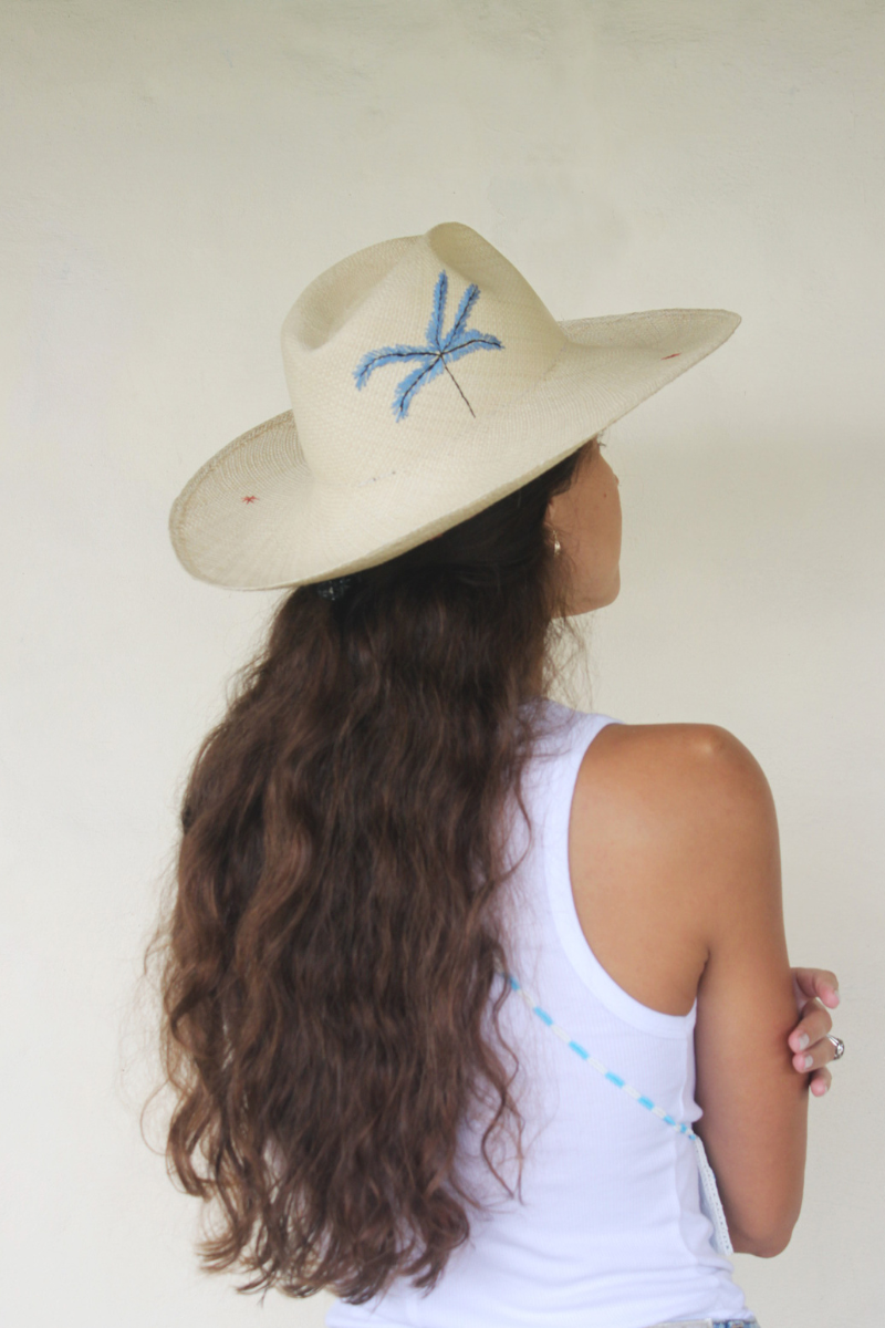 Pájara Pinta Eduardo White Hat, natural straw hat for sun protection, one size with a wide brim and stylish design.